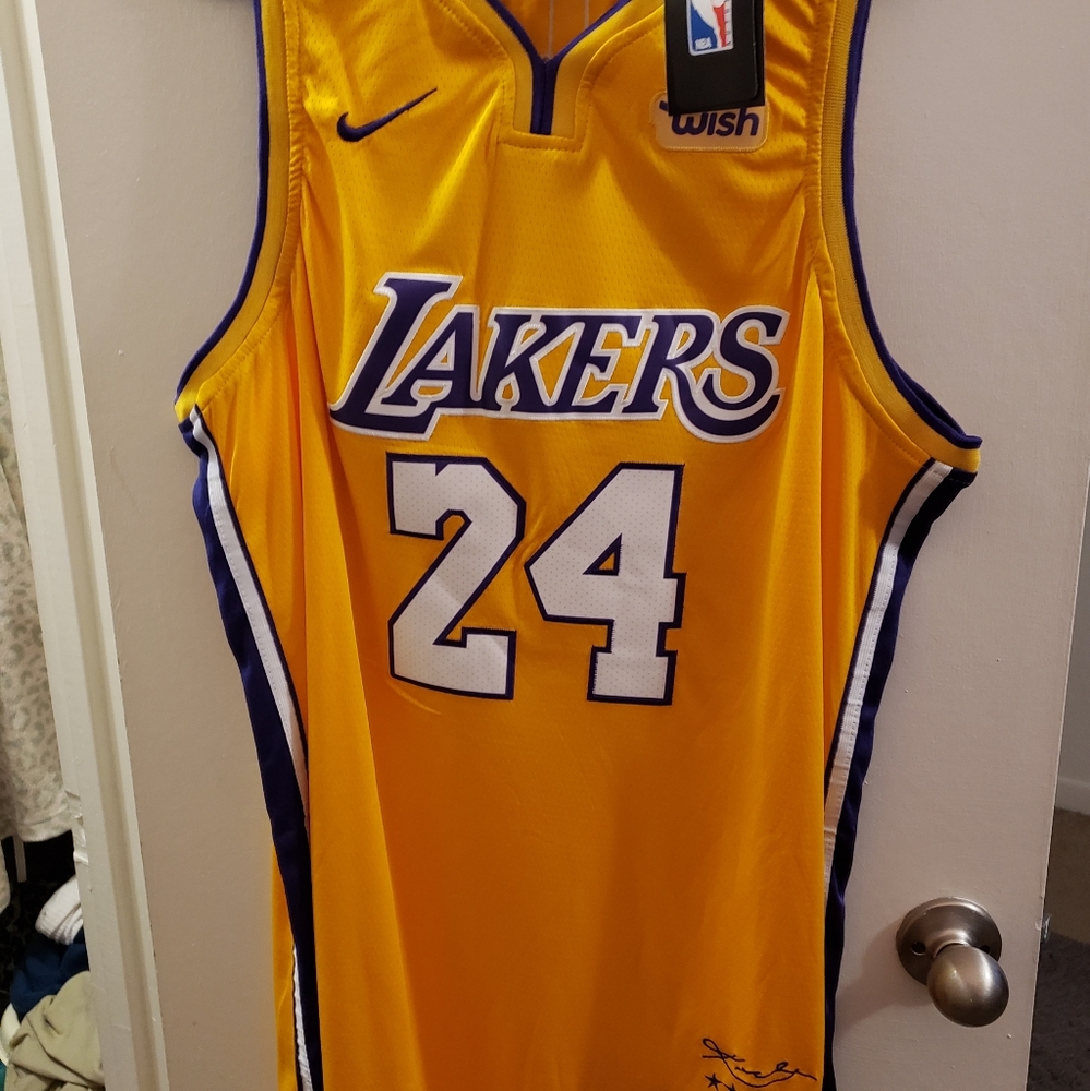Lakers Kobe Bryant jersey.